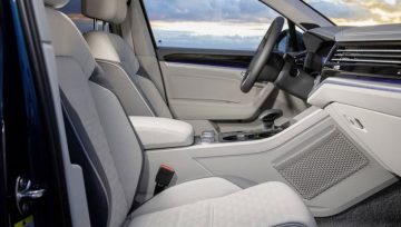 VW mostra teaser do interior de novo Touareg